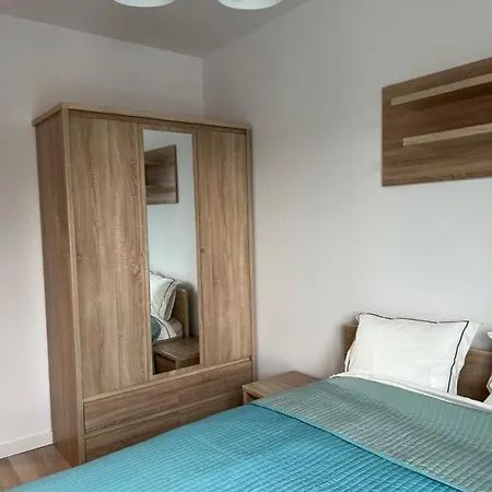 W , Nowoczesny ,4 Osobowy, Appartement *