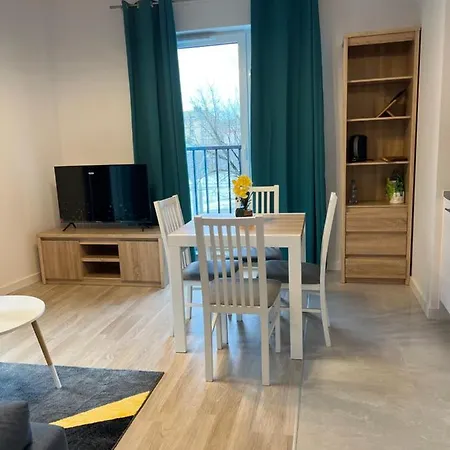 W , Nowoczesny ,4 Osobowy,