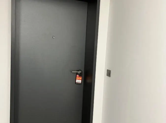 W , Nowoczesny ,4 Osobowy,